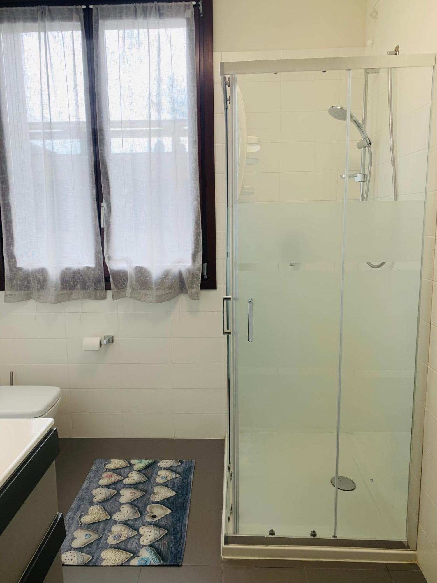Deny & Carol'S House Apartment Somma Lombardo Bagian luar foto